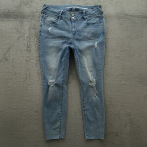 Wallflower Jeans Junior's 15 Mid-Rise The Luscious Curvy 26" Inseam Distressed